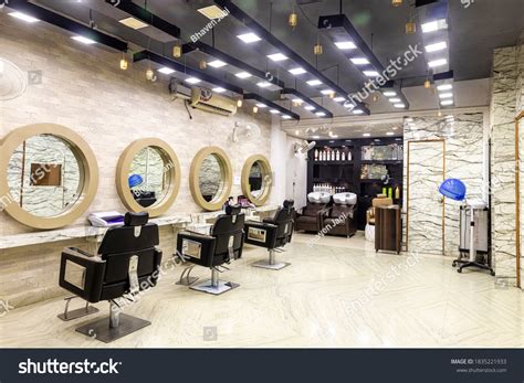 Beauty parlour .